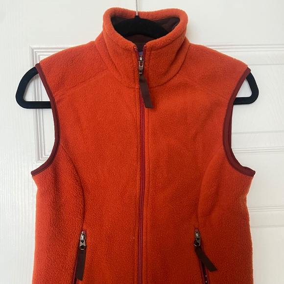 Patagonia Jackets & Blazers - Patagonia Synchilla Fleece Zip Up Vest Womens Size Small  S burnt Orange vintage
